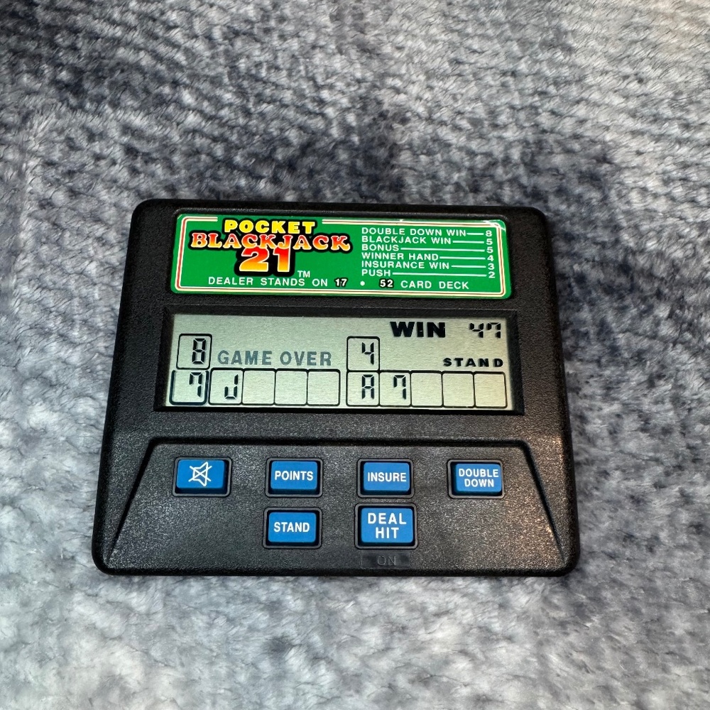 Vintage Electronic Handheld Radica Pocket Blackjack 21 Game Model 1350